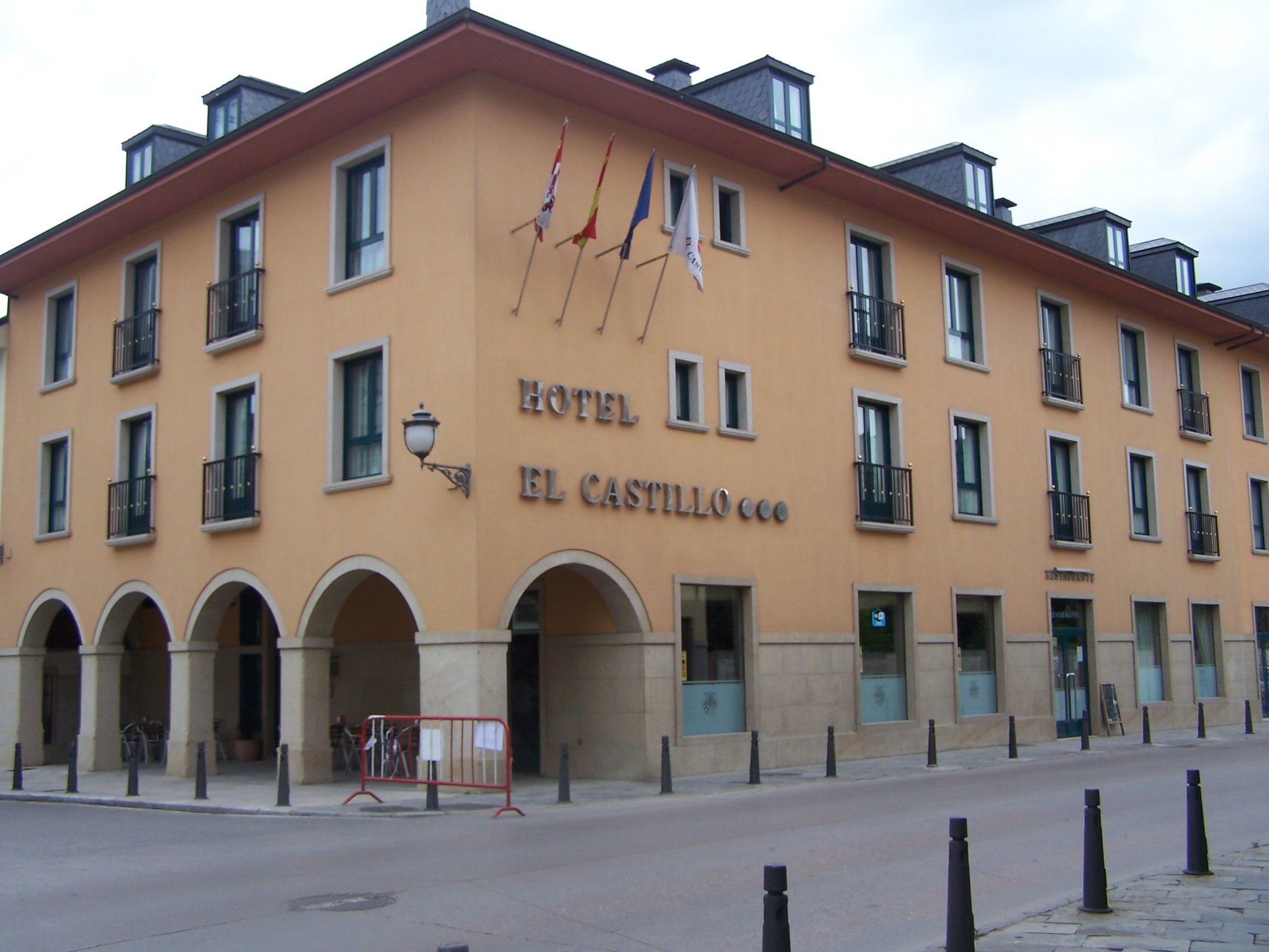 Hotel El Castillo Ponferrada Exterior photo